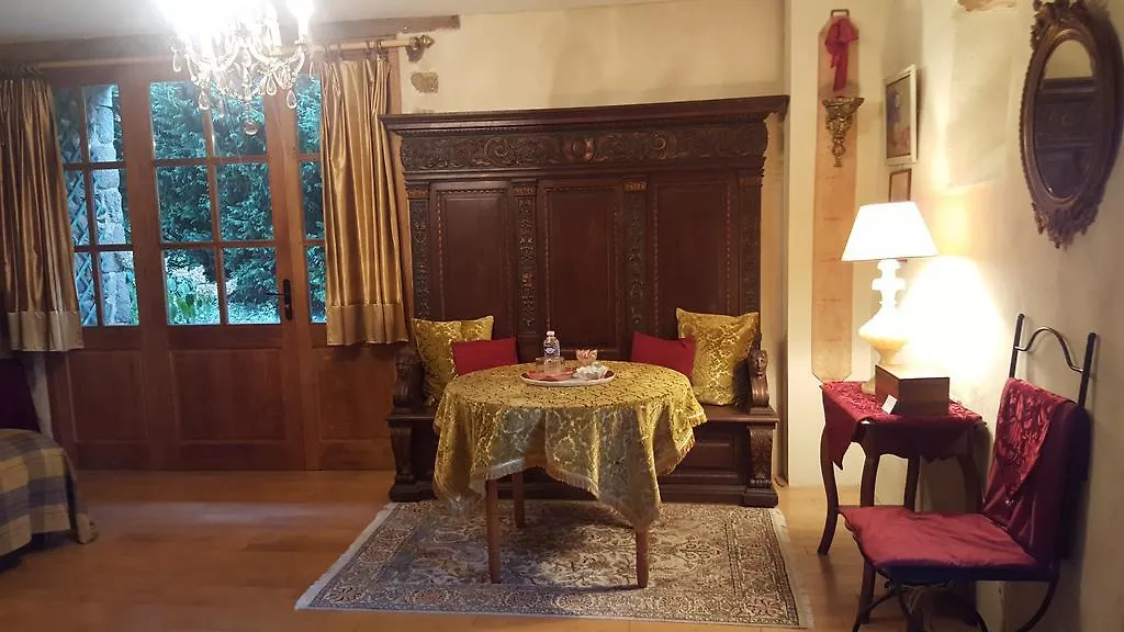 Bed and Breakfast Manoir de la Branche à Maen Roch Couette-café