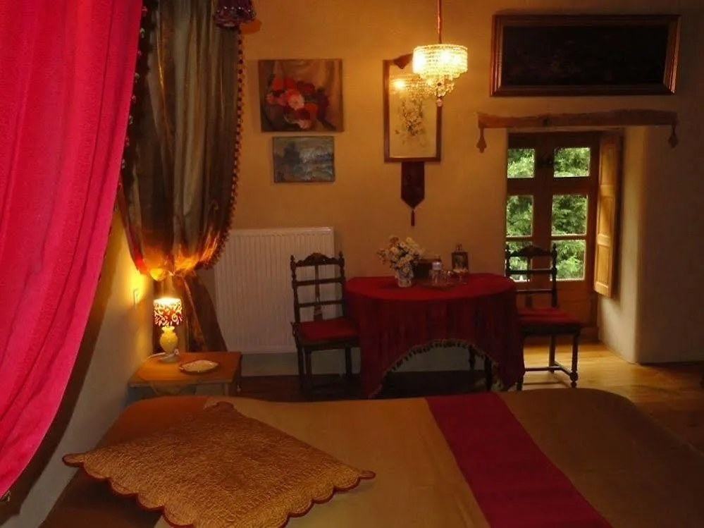 **** Couette-café Bed and Breakfast Manoir de la Branche à Maen Roch France